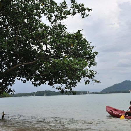 Baan Mai Beachfront Lone Island Phuket Eksteriør billede
