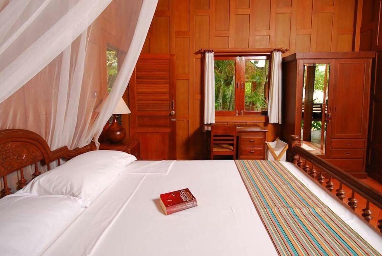 Baan Mai Beachfront Lone Island Phuket Eksteriør billede