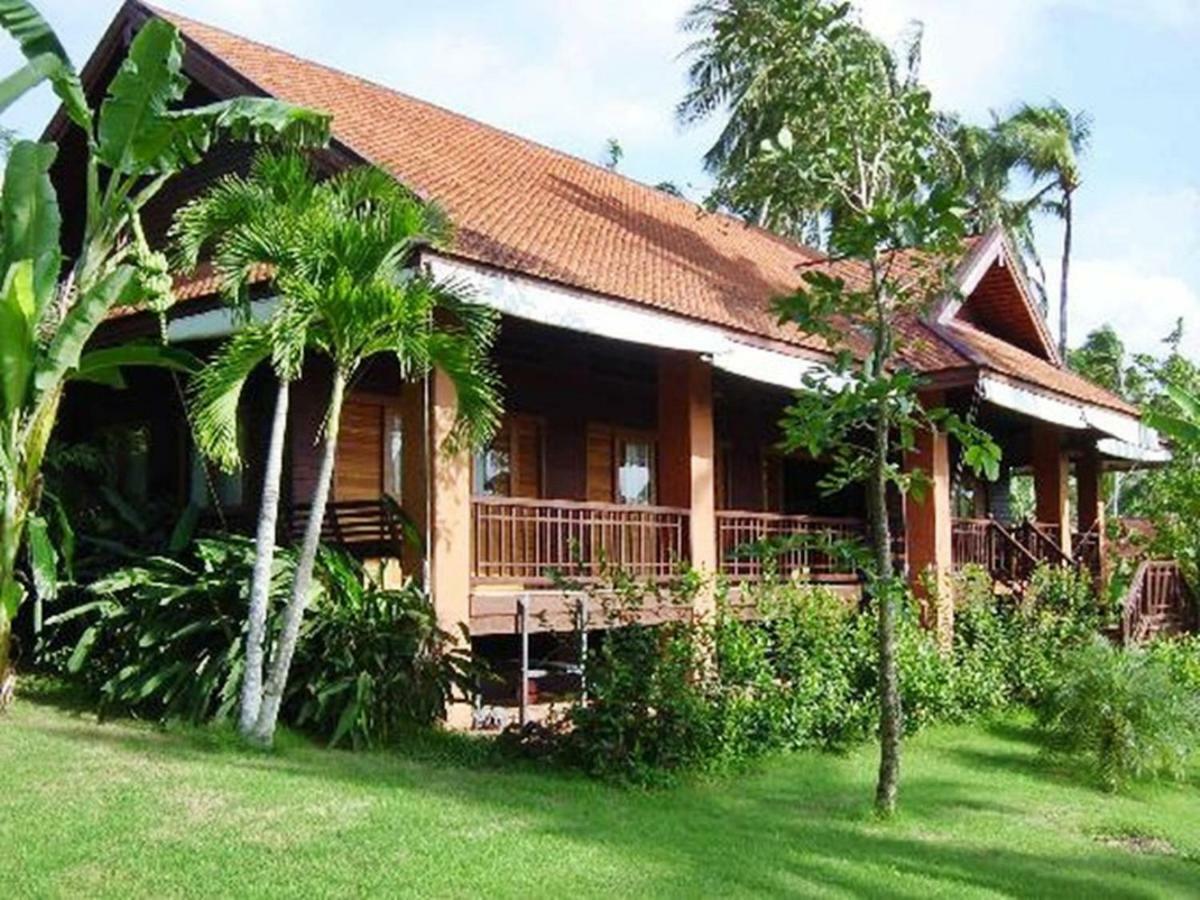Baan Mai Beachfront Lone Island Phuket Eksteriør billede
