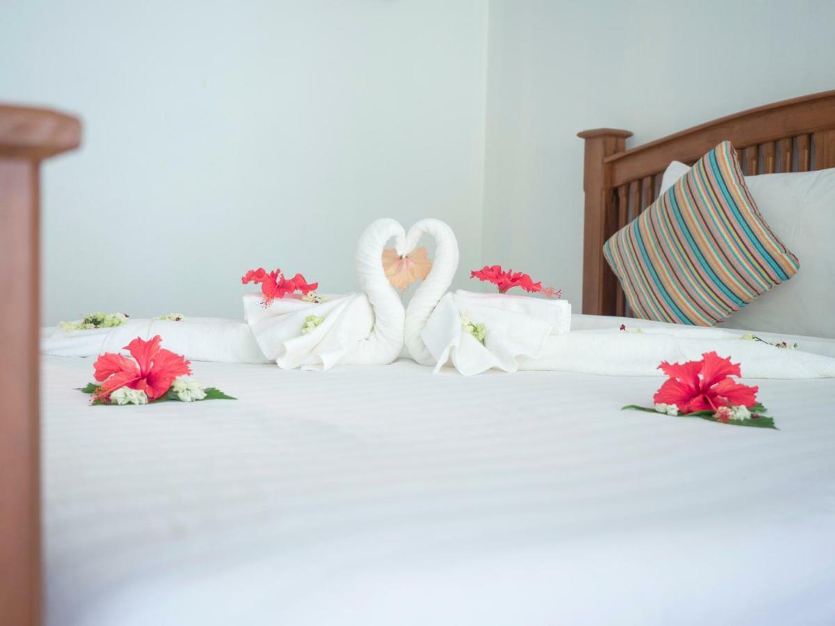 Baan Mai Beachfront Lone Island Phuket Eksteriør billede