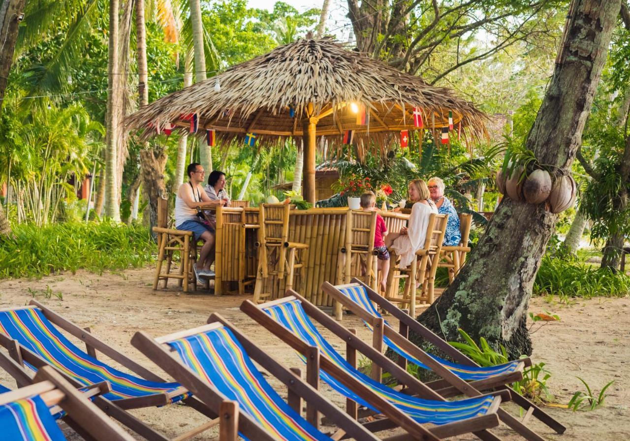 Baan Mai Beachfront Lone Island Phuket Eksteriør billede