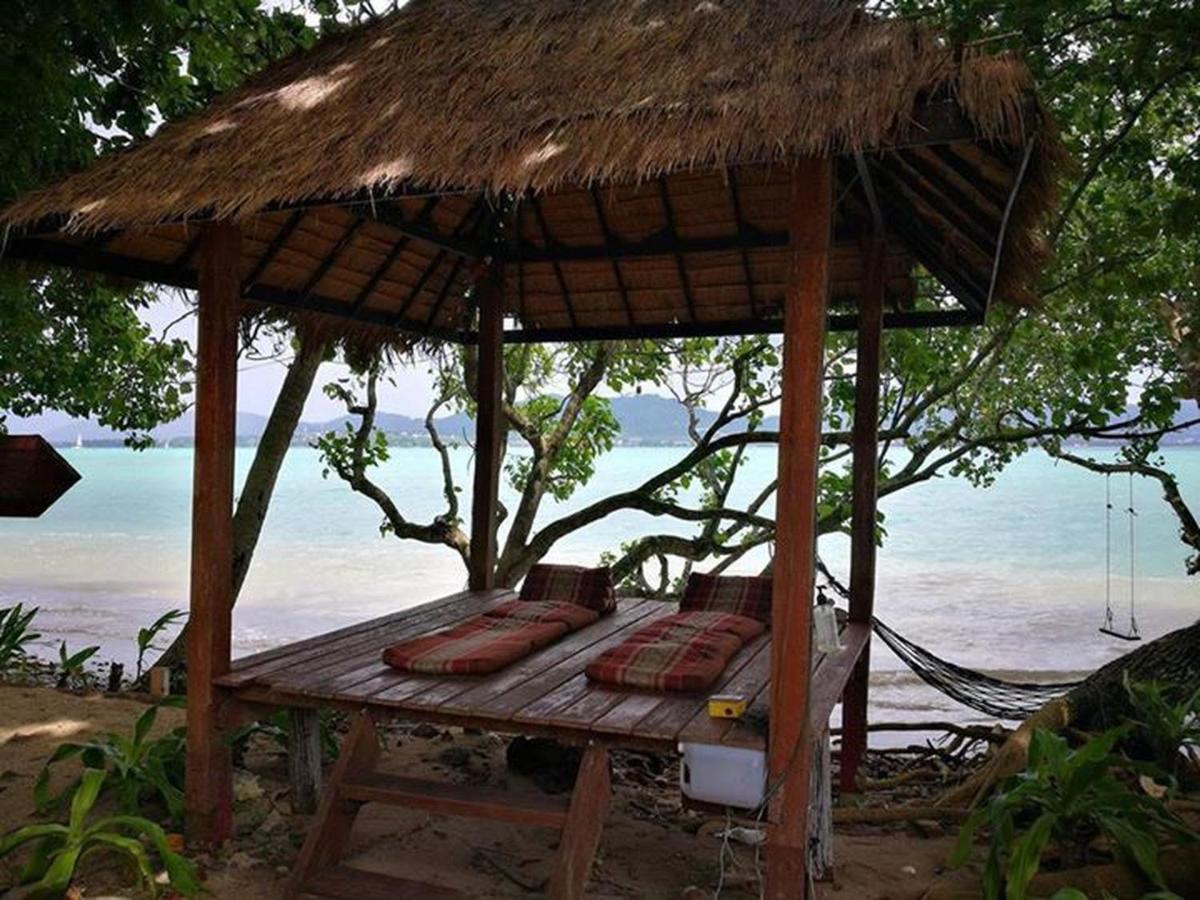 Baan Mai Beachfront Lone Island Phuket Eksteriør billede